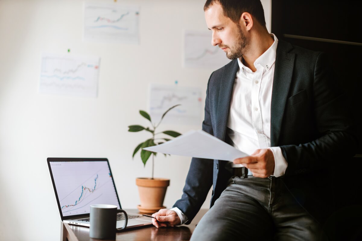 How understanding other forex traders positions can improve performance